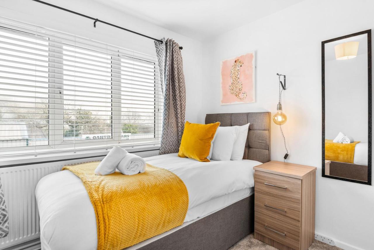 Off Road Parking, Garden, Smart Tv'S In All Rooms! Morriston Εξωτερικό φωτογραφία