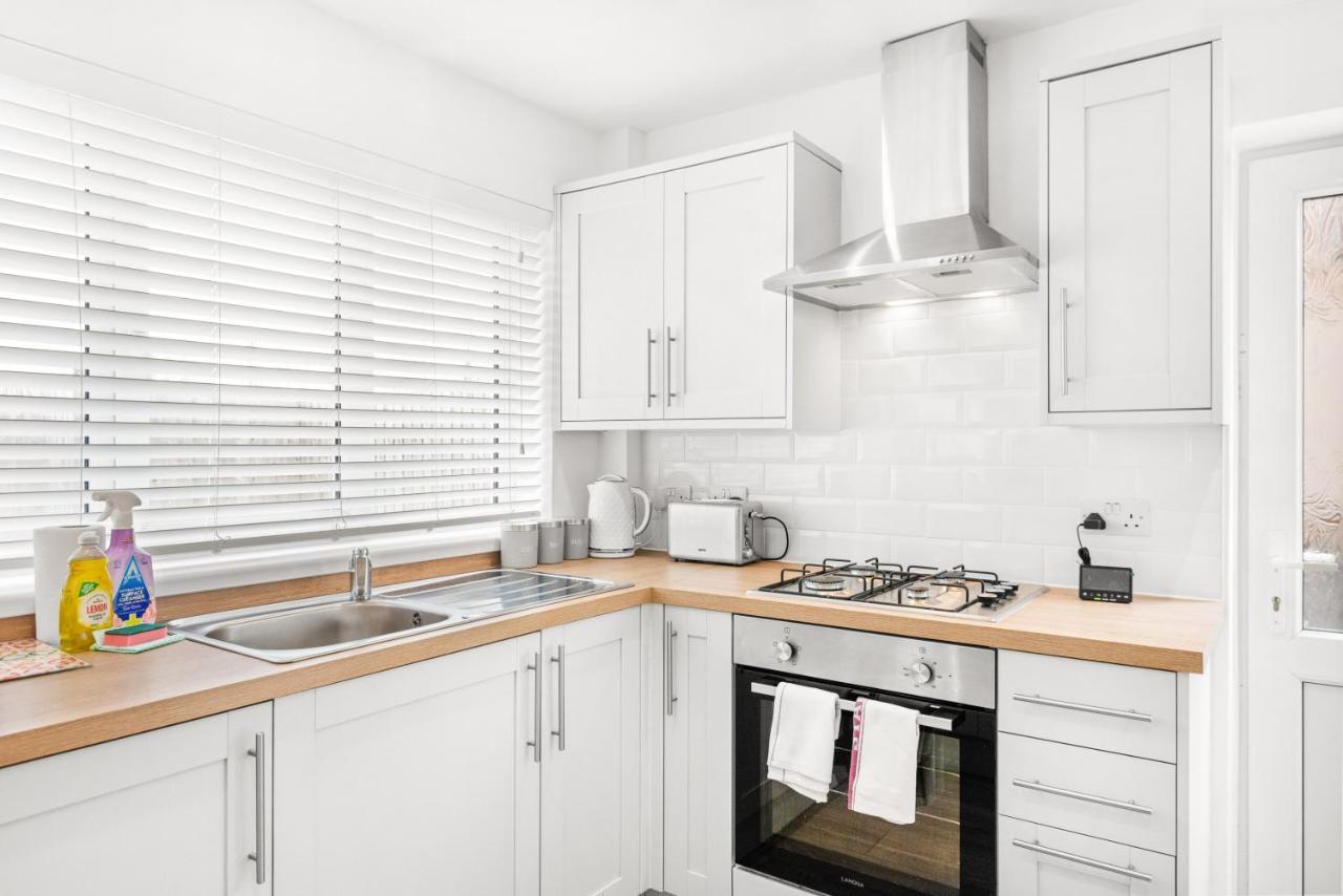 Off Road Parking, Garden, Smart Tv'S In All Rooms! Morriston Εξωτερικό φωτογραφία